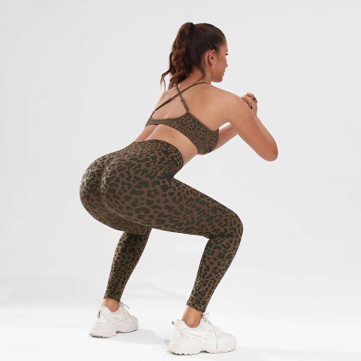 2 Piece Sexy Leopard Print Seamless Sports Set Women Camisole Top and Pants Fitness Sports Yoga Outfit Female Tight Gym Suit