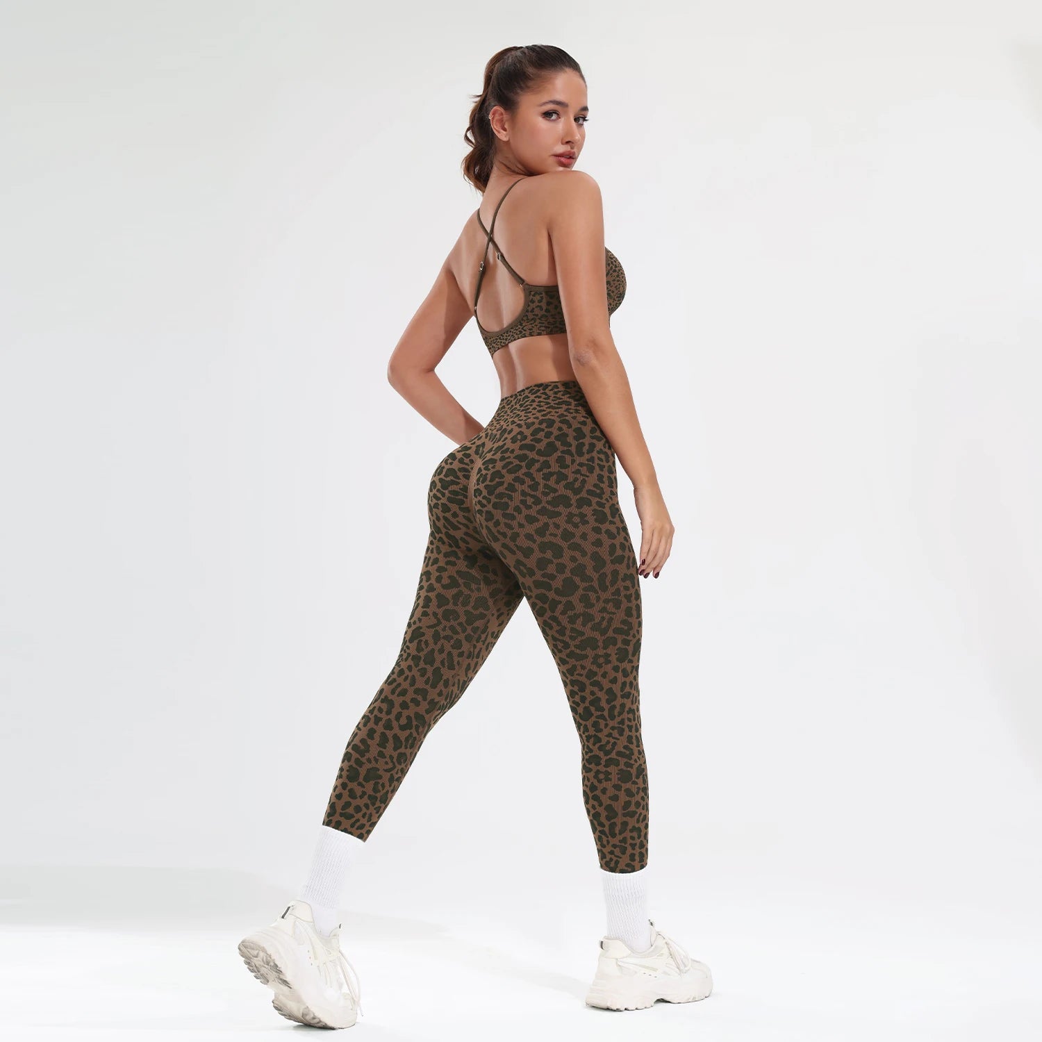 2 Piece Sexy Leopard Print Seamless Sports Set Women Camisole Top and Pants Fitness Sports Yoga Outfit Female Tight Gym Suit